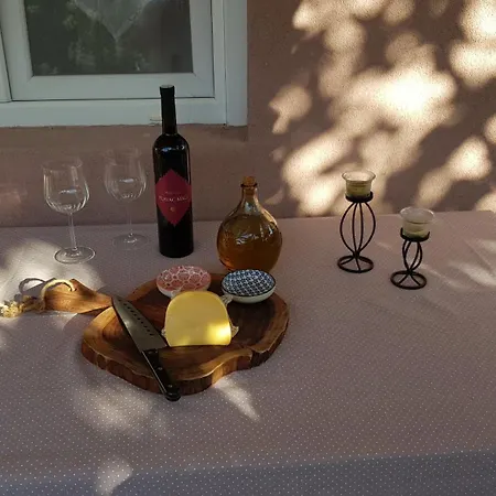 Sunset Apartment Vir