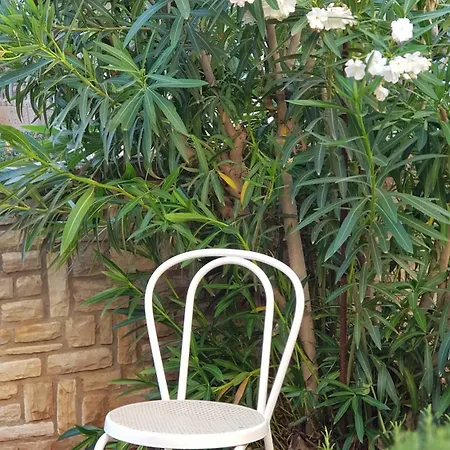 Sunset Apartment Vir